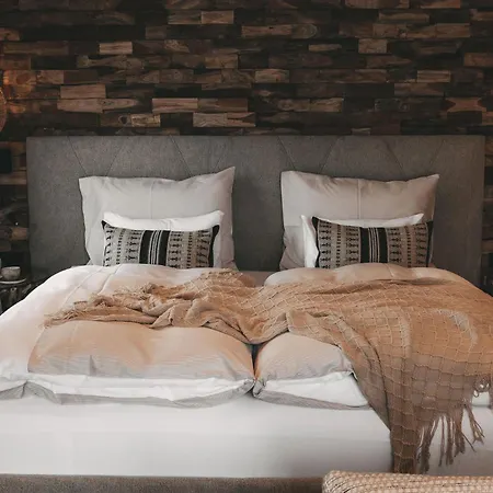 Jufenalm Boho & Wellnesshotel מלון