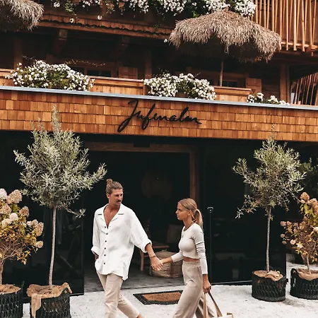Jufenalm Boho & Wellnesshotel 4* Maria Alm am Steinernen Meer