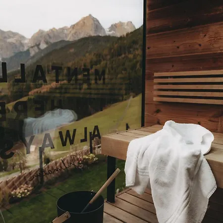 Jufenalm Boho & Wellnesshotel 4*