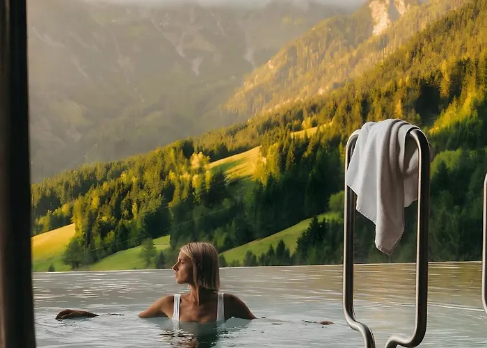 Jufenalm Boho & Wellnesshotel 玛丽亚埃姆安斯泰内嫩米尔